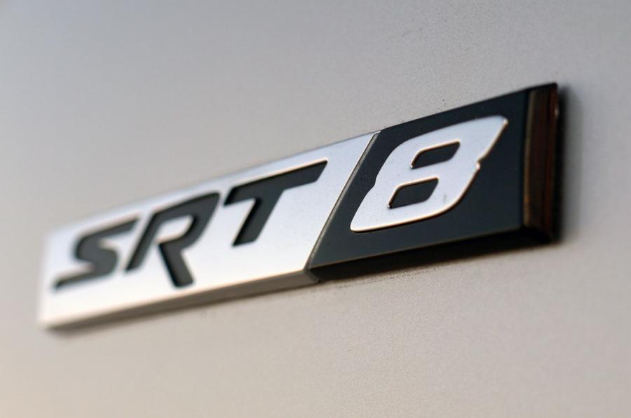  Chrysler 300C SRT8 2012 года  (фото 28 из 100)